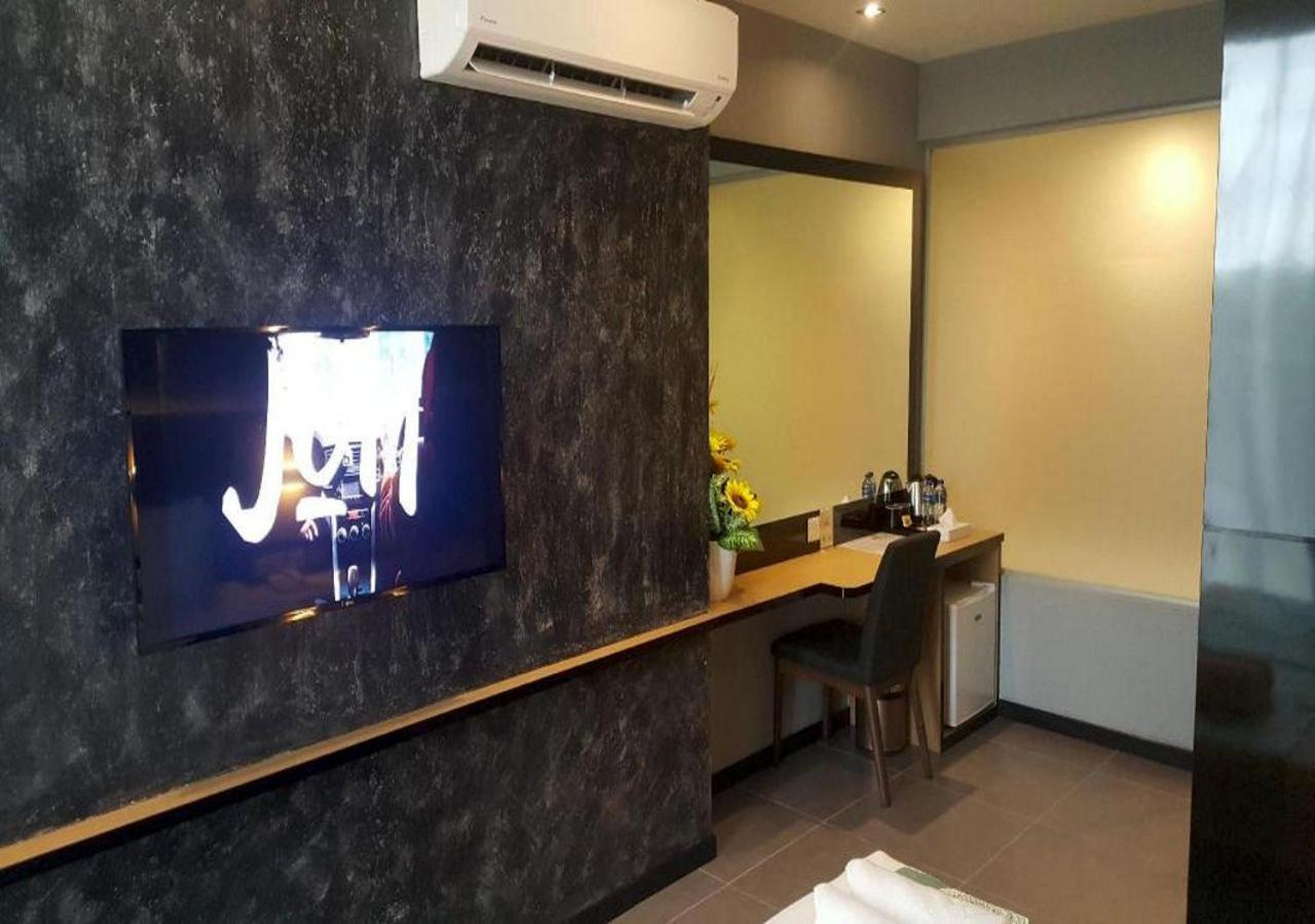 Solid Hotels Johor Bahru Ngoại thất bức ảnh
